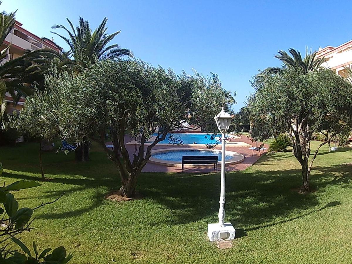 Bonito apartamento en primerla linea de playa Dénia Exterior foto